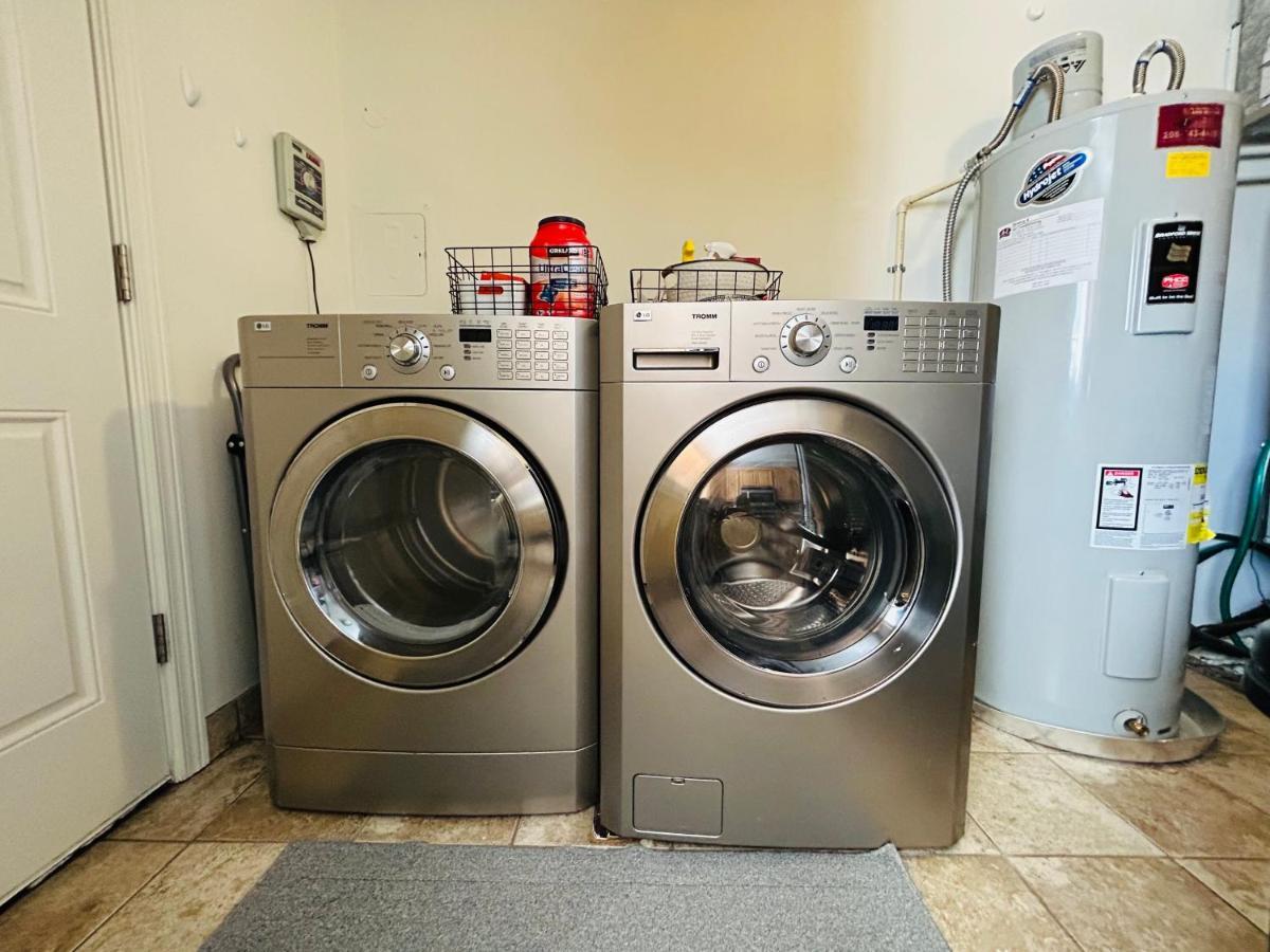 Home Sweet Idahome, Feels Like Home With All The Decor You Wish You Could Afford King Bed In Master, Fully Fenced Dog Friendly Yard, A Few Blocks From Bsu And Downtown Boise, Your Perfect Stay! Dış mekan fotoğraf